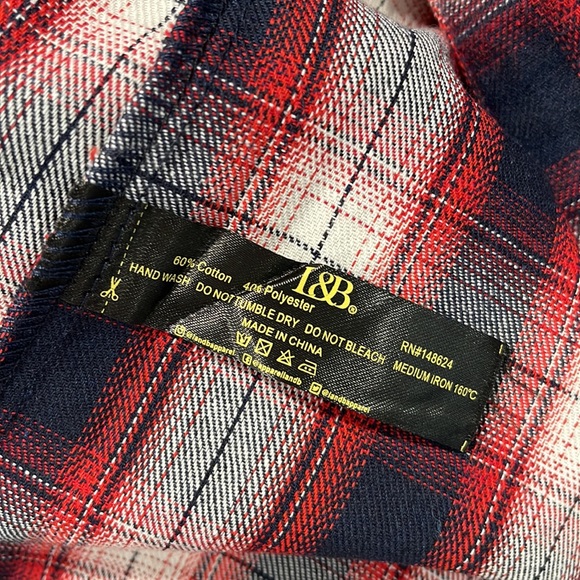 Never worn flannel shirt - Picture 5 of 5